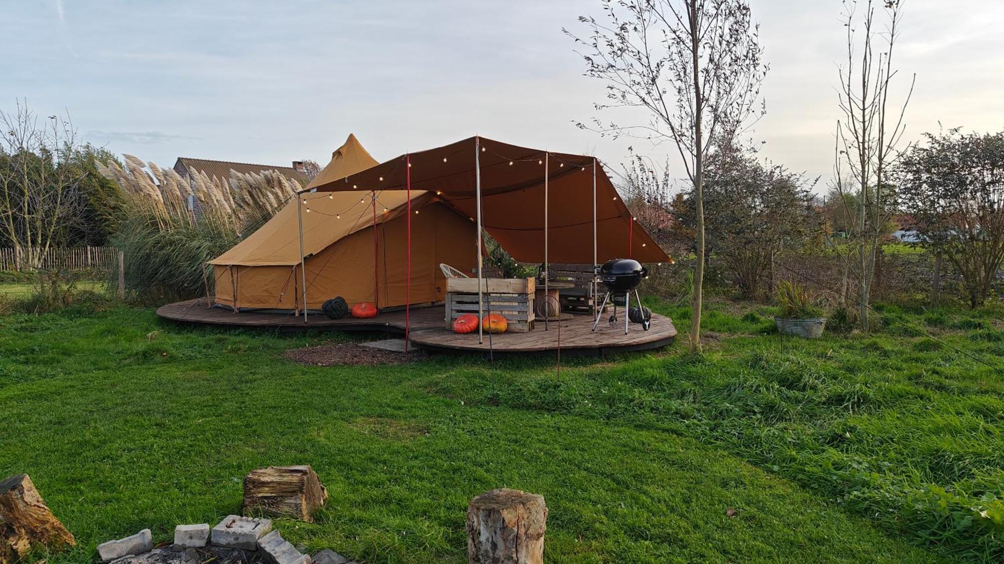 Au Pied Du Trieu, The Glamping Experience Hotel Labroye Buitenkant foto